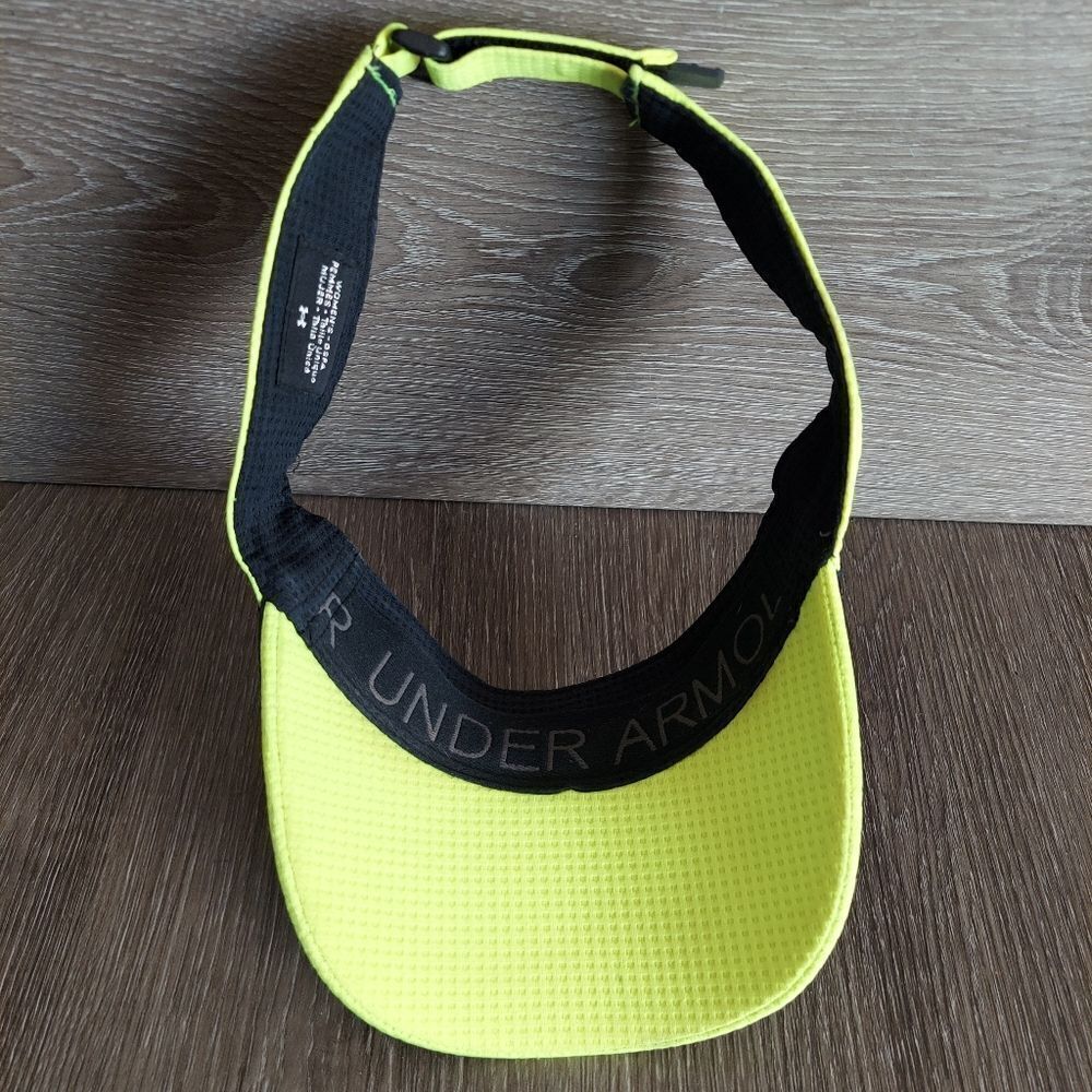 Under Armour Visor - Picture 5 of 5